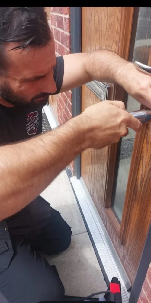 Door-locksmith